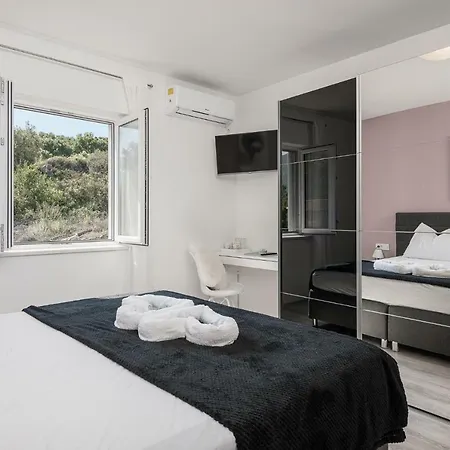 Apartment Lidija